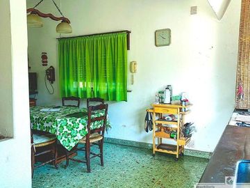 Casa Quinta 5 amb  con pileta y parque a minutos de la estacion de Moreno.