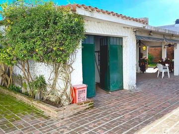 Casa Quinta 5 amb  con pileta y parque a minutos de la estacion de Moreno.
