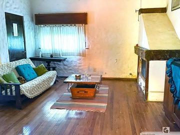 Casa Quinta 5 amb  con pileta y parque a minutos de la estacion de Moreno.