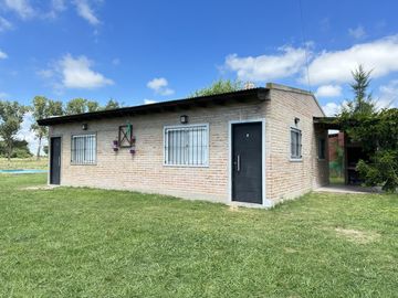Venta complejo de 2 cabañas en Bahía de los Lobos - Laguna De Lobos