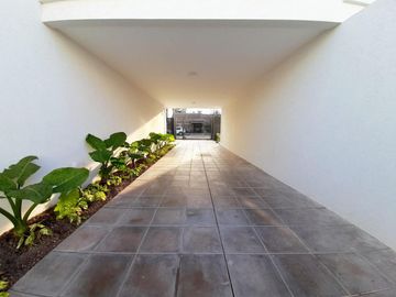 PH en venta en condominio- Ituzaingó