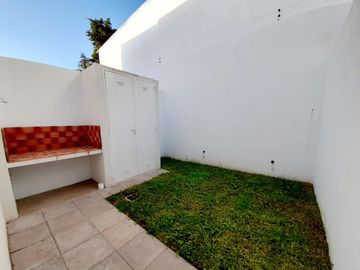 PH en venta en condominio- Ituzaingó