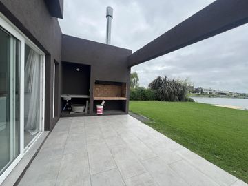 Casa en  Casa a la LAGUNA Venta 3 dorm - Pileta - Barrio San Sebastian Area 10 - PILAR