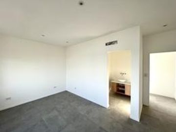 Casa en  Casa a la LAGUNA Venta 3 dorm - Pileta - Barrio San Sebastian Area 10 - PILAR