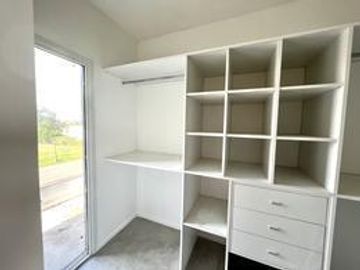 Casa en  Casa a la LAGUNA Venta 3 dorm - Pileta - Barrio San Sebastian Area 10 - PILAR