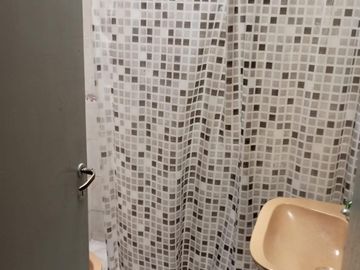 Casa en venta - 3 Dormitorios 2 Baños - Cochera - 225Mts2 - Berazategui