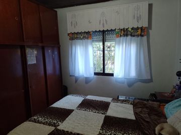Casa en venta - 3 Dormitorios 2 Baños - Cochera - 225Mts2 - Berazategui