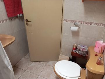 Casa en venta - 3 Dormitorios 2 Baños - Cochera - 225Mts2 - Berazategui