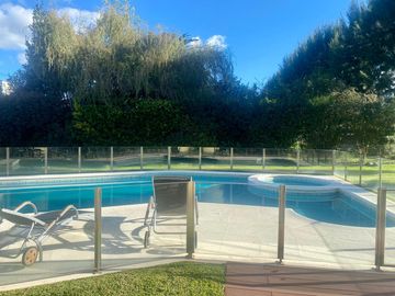 Casa en venta en country Banco Provincia, Francisco Alvarez, Moreno.-