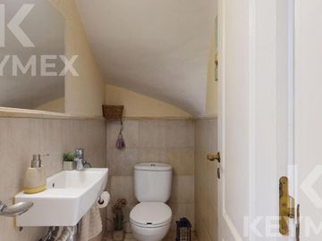 Casa en  venta en Gonnet,  2 dormitorios con pileta