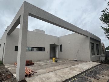 Casa en  Casa Venta 3 dorm 5 Amb con Pileta - Santa Emilia, Pilar del Este - ACEPTA PERMUTA