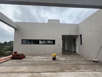 Casa en  Casa Venta 3 dorm 5 Amb con Pileta - Santa Emilia, Pilar del Este - ACEPTA PERMUTA
