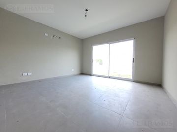 Casa - Escobar - En Venta - El Canton Puerto - PG - Interno (actualmente alquilada)