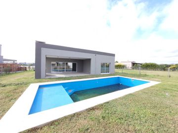 Casa - Escobar - En Venta - El Canton Puerto - PG - Interno (actualmente alquilada)
