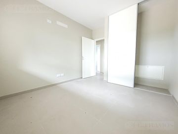 Casa - Escobar - En Venta - El Canton Puerto - PG - Interno (actualmente alquilada)