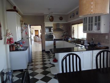 Casa venta - 5 dormitorios 6 baños - 11500mts2 totales  - Club de Campo Altos de San Lorenzo