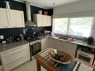 Increible oportunidad casa en Lobos Country Club!