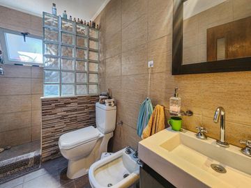 Casa de 3 dormitorios con pileta de oportunidad