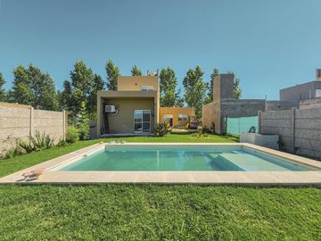 Casa de 3 dormitorios con pileta de oportunidad