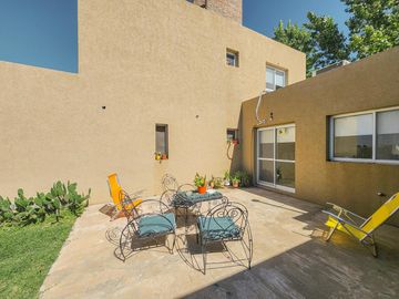 Casa de 3 dormitorios con pileta de oportunidad