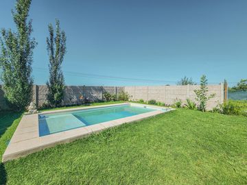 Casa de 3 dormitorios con pileta de oportunidad