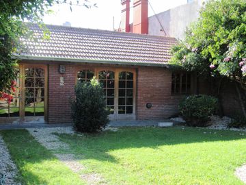 Venta Importante casa barrio  Don Bosco. Mar del Plata !