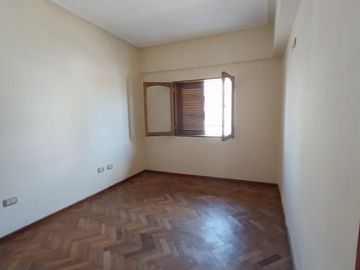 Departamento en  venta. 2D en Laprida al 100