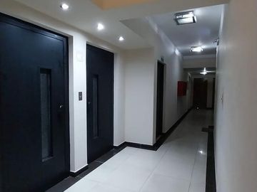 Departamento en  venta. 2D en Laprida al 100