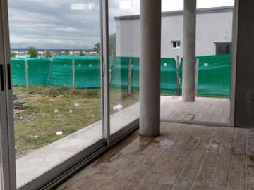 Excelente oportunidad, propiedad a estrenar de 5 ambientes - Pilar del este, Barrio San Sebastian.