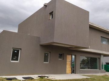 Excelente oportunidad, propiedad a estrenar de 5 ambientes - Pilar del este, Barrio San Sebastian.