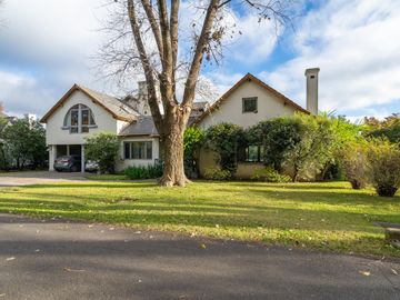 Casa en Mayling con Vista a Cancha de Polo