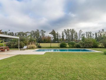 Casa en Mayling con Vista a Cancha de Polo