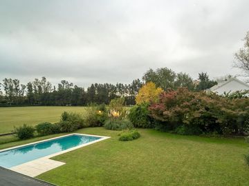 Casa en Mayling con Vista a Cancha de Polo