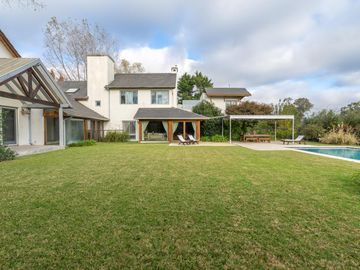 Casa en Mayling con Vista a Cancha de Polo