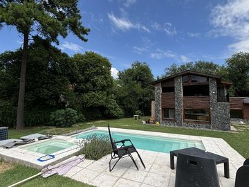 venta casa Villa General Belgrano 4 dormitorios