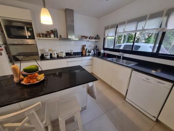 VENTA Casa en SAN ISIDRO LABRADOR A LA LAGUNA Villanueva