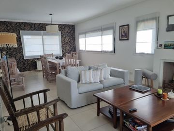 VENTA Casa en SAN ISIDRO LABRADOR A LA LAGUNA Villanueva
