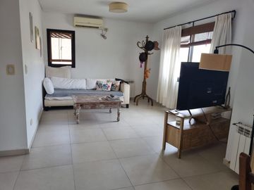 VENTA Casa en SAN ISIDRO LABRADOR A LA LAGUNA Villanueva