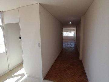 VENTA HERMOSO DEPTO DE 3 DORM - CENTRO