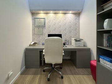 Casa de 2 dormitorios más escritorio, patio con parrillero y amenities