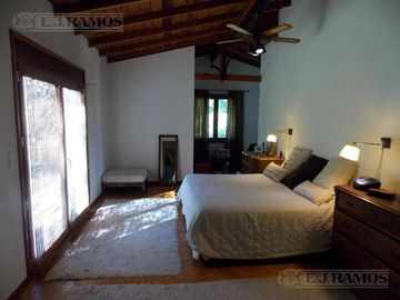 Casa en venta de 6 dormitorios en Lomas de San Isidro