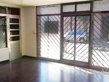 Lindo PH 4 ambientes con terraza y parrilla    local c/baño o cochera p/2autos