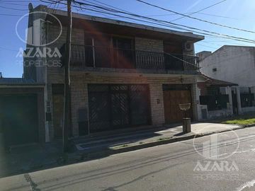 Lindo PH 4 ambientes con terraza y parrilla    local c/baño o cochera p/2autos