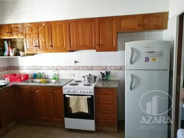 Lindo PH 4 ambientes con terraza y parrilla    local c/baño o cochera p/2autos