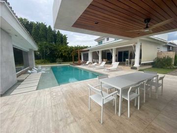 APARTAMENTO AMOBLADO 4 RECAMARAS EN BIJAO BEACH CLUB