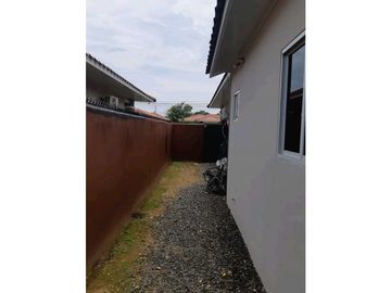 VENDO CASA EN COUNTRY VILLAGE LA VILLA DE LOS SANTOS
