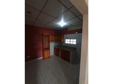SE VENDE CASA EN AGUADULCE POCRI