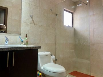 Casa en venta, hermosa vista