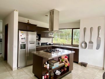 Casa en venta, hermosa vista