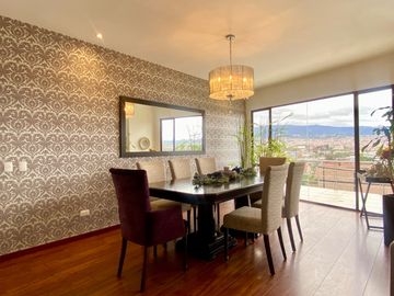 Casa en venta, hermosa vista